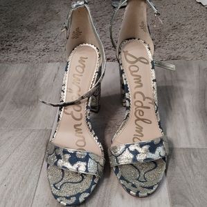 Floral pattern heels